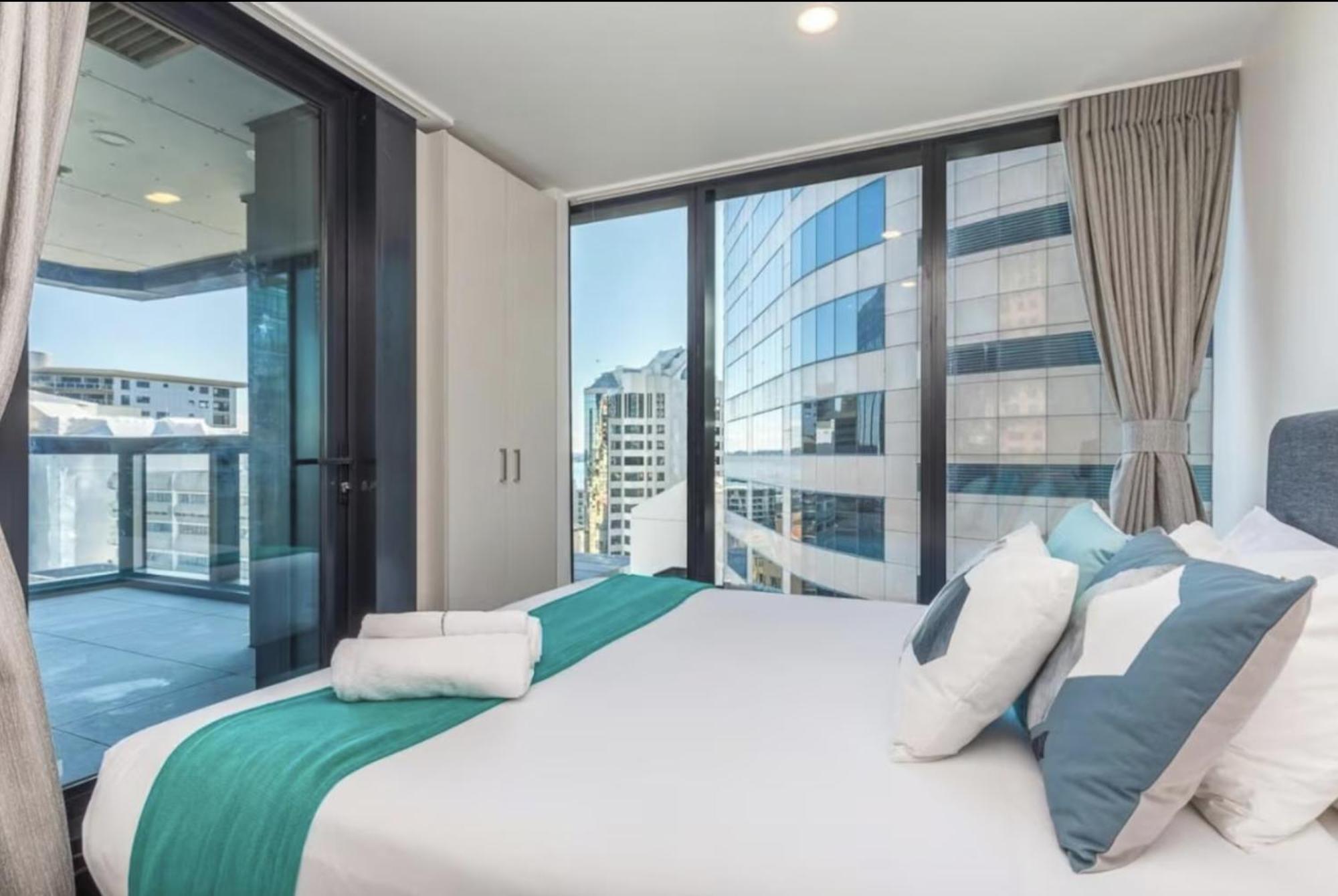 Magnificent Harbour View Skytower View Apartment In Cbd Auckland Exterior foto