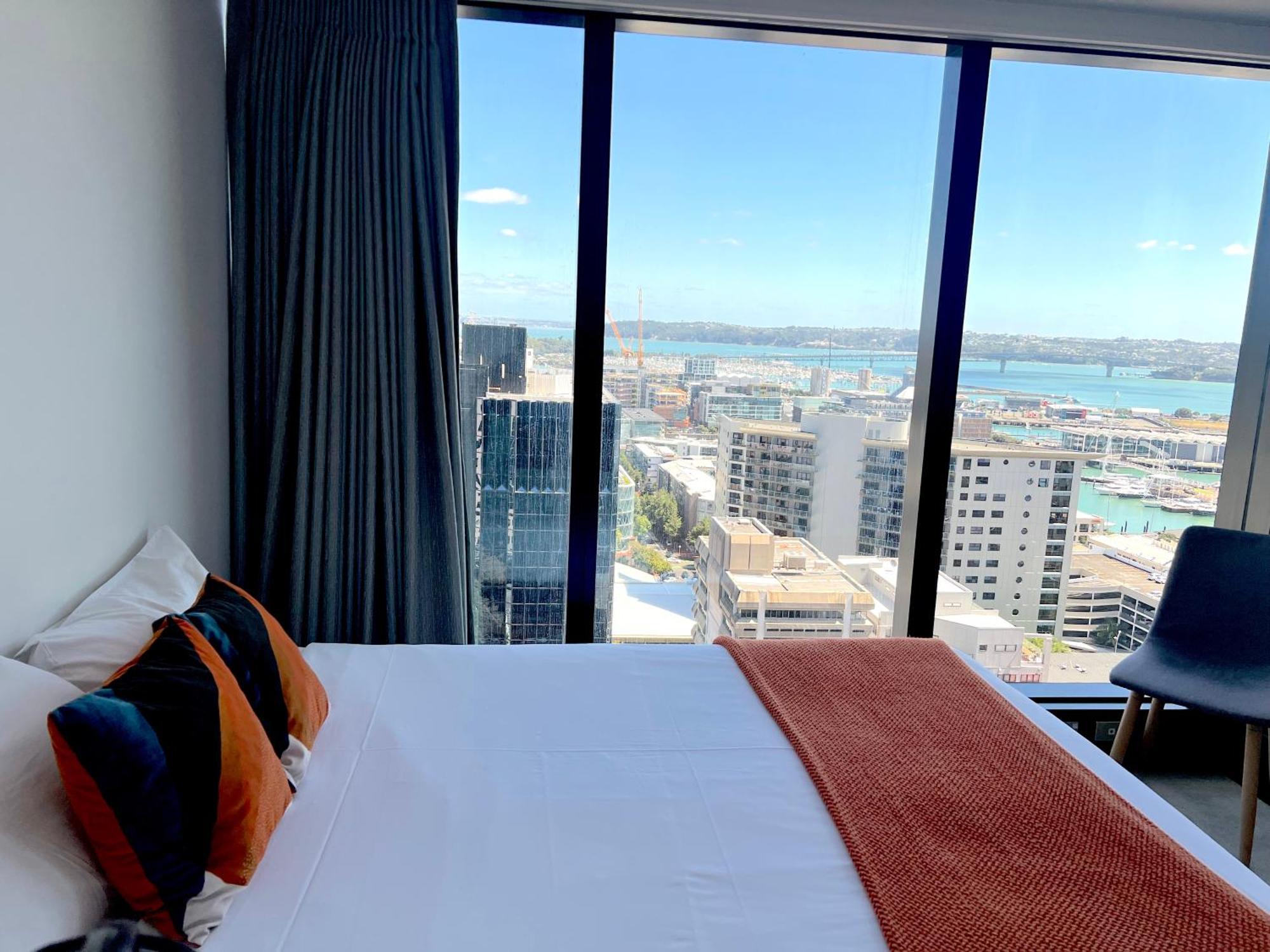 Magnificent Harbour View Skytower View Apartment In Cbd Auckland Exterior foto